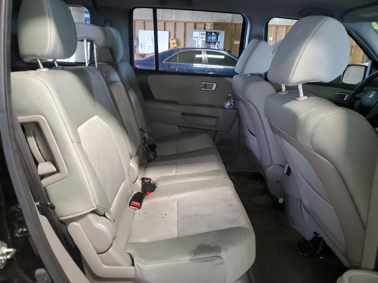 2015 Honda Pilot - Image 11