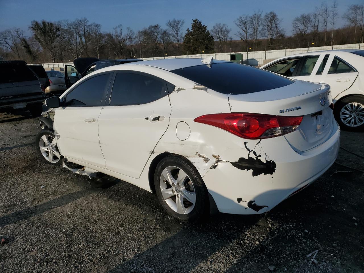 2013 Hyundai Elantra - Image 2