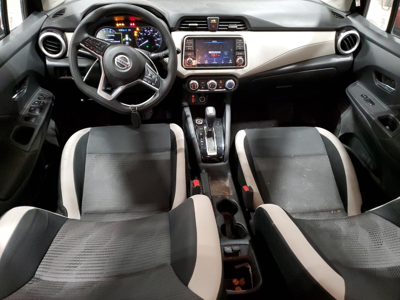 2021 Nissan Versa - Image 8