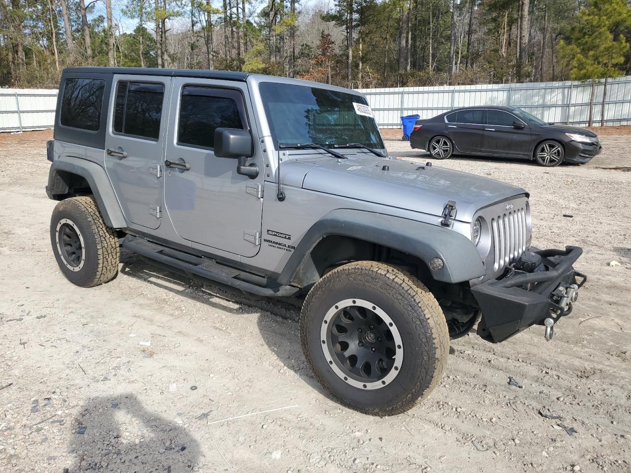 2015 Jeep Wrangler - Image 4