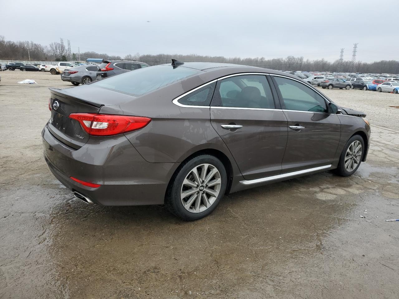 2016 Hyundai Sonata - Image 3