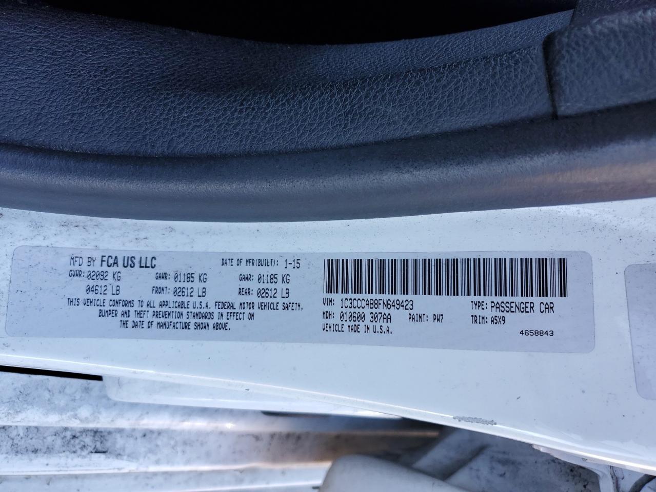 2015 Chrysler 200 - Image 12