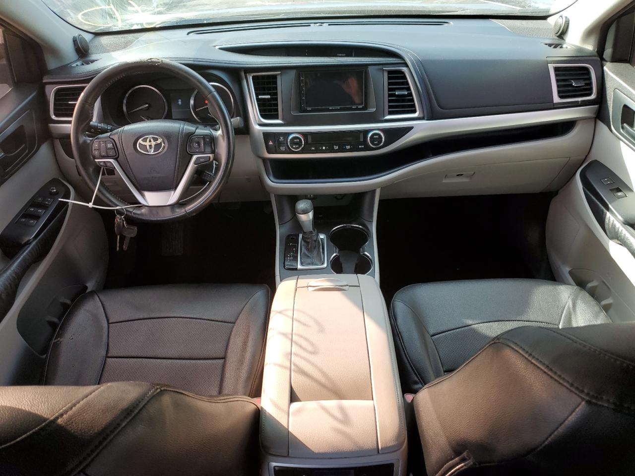 2015 Toyota Highlander - Image 8