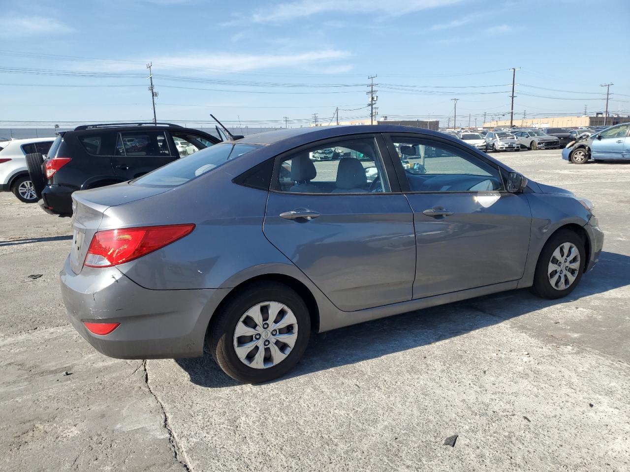 2015 Hyundai Accent - Image 3