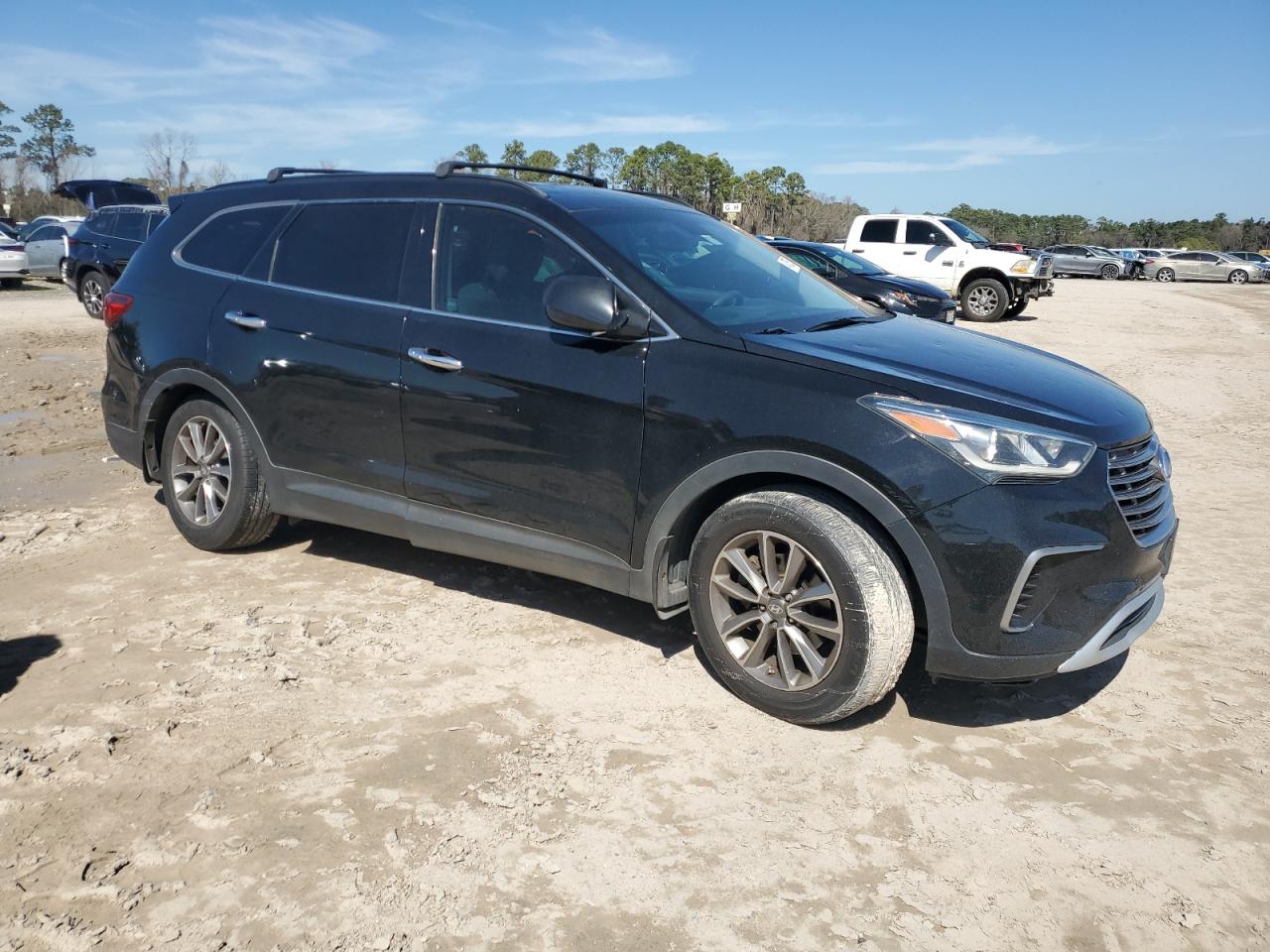 2018 Hyundai Santa Fe - Image 4