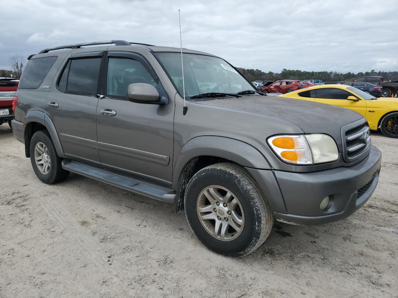 2004 Toyota Sequoia - Image 4