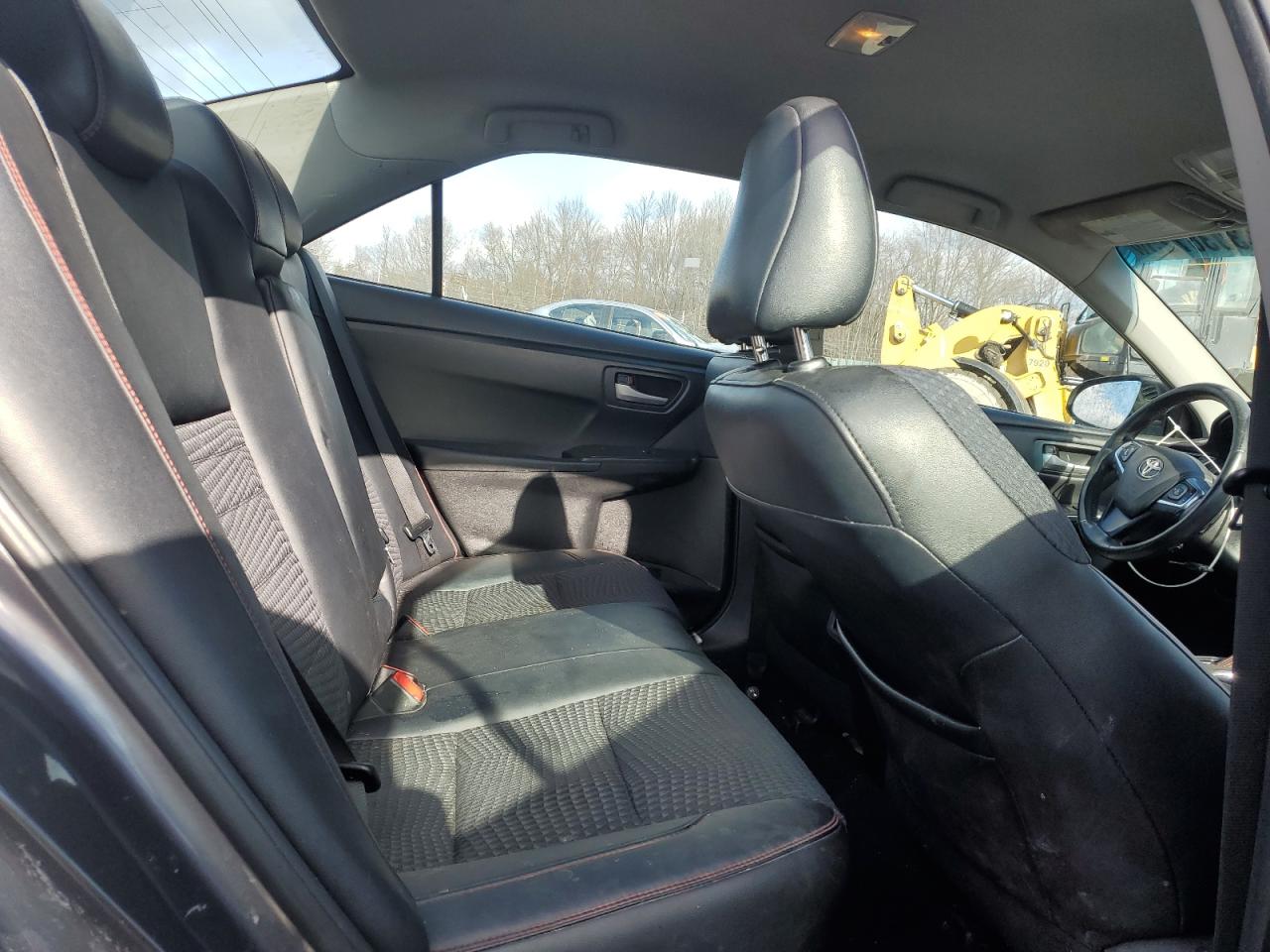 2015 Toyota Camry - Image 10