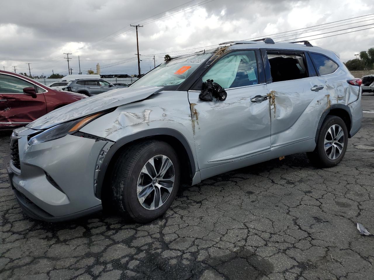 2022 Toyota Highlander - Image 1