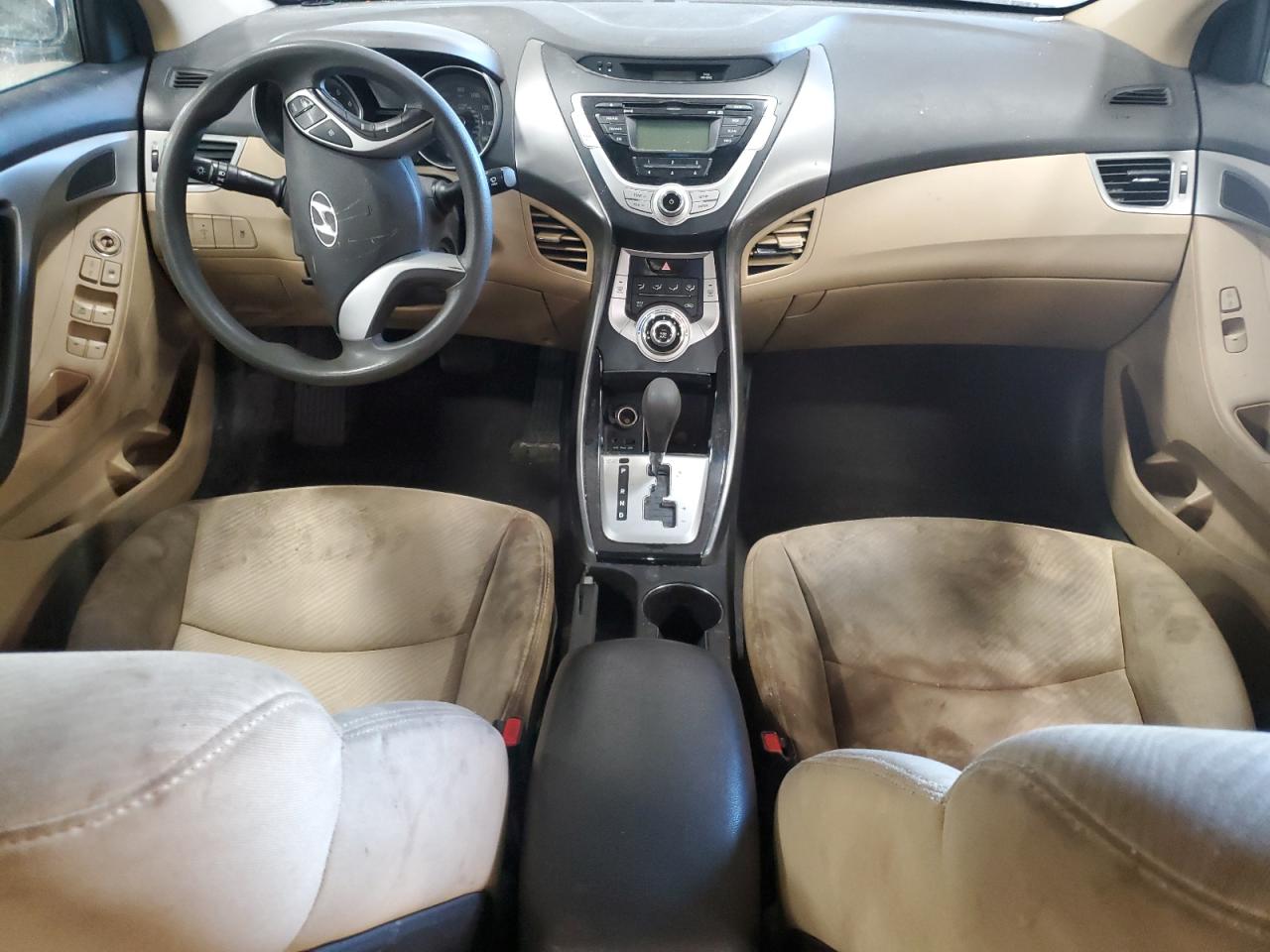 2012 Hyundai Elantra - Image 8