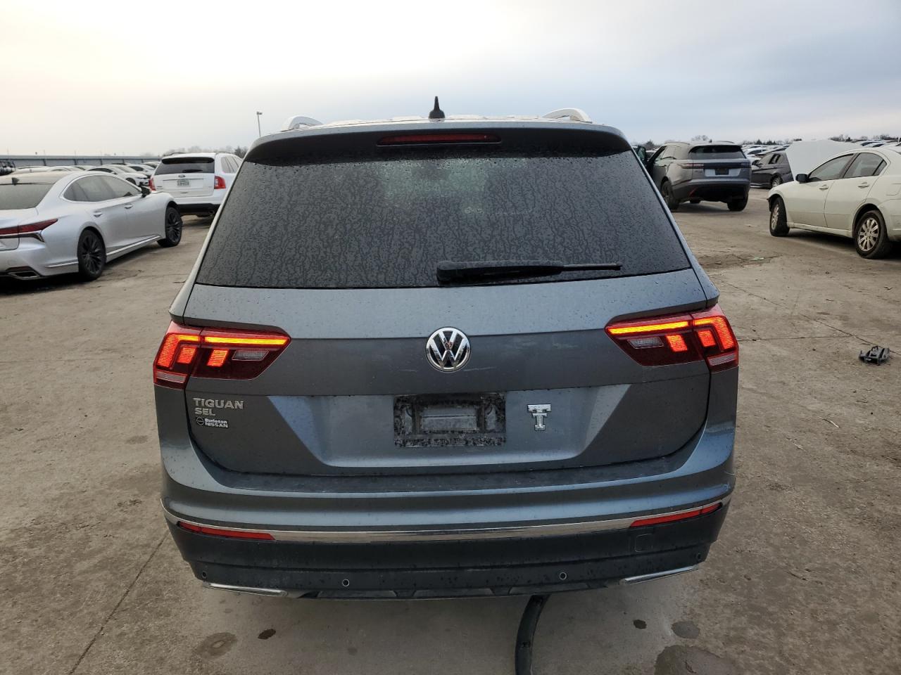 2021 Volkswagen Tiguan - Image 6