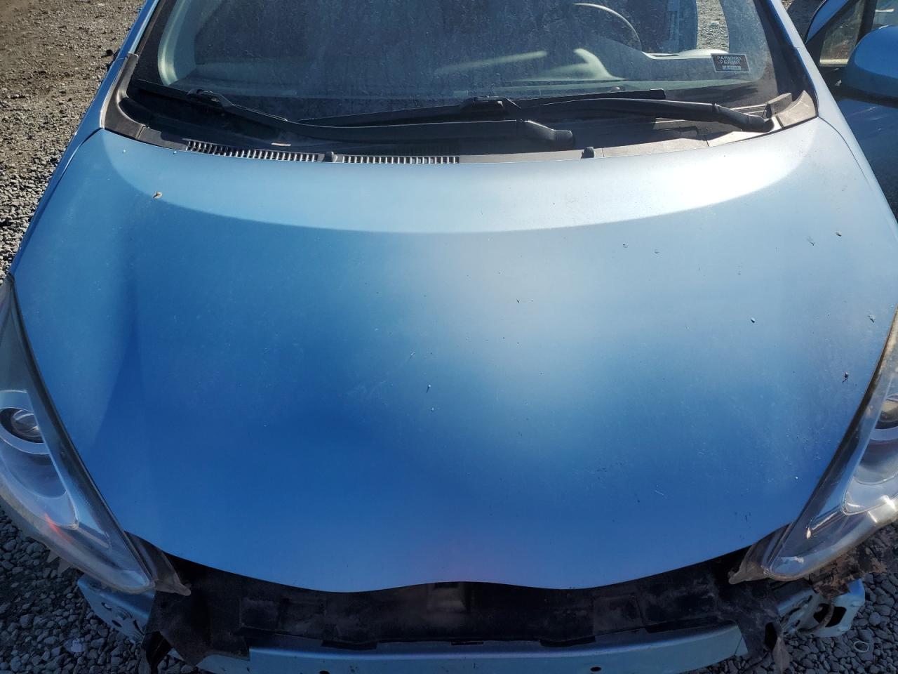 2015 Toyota Prius - Image 12