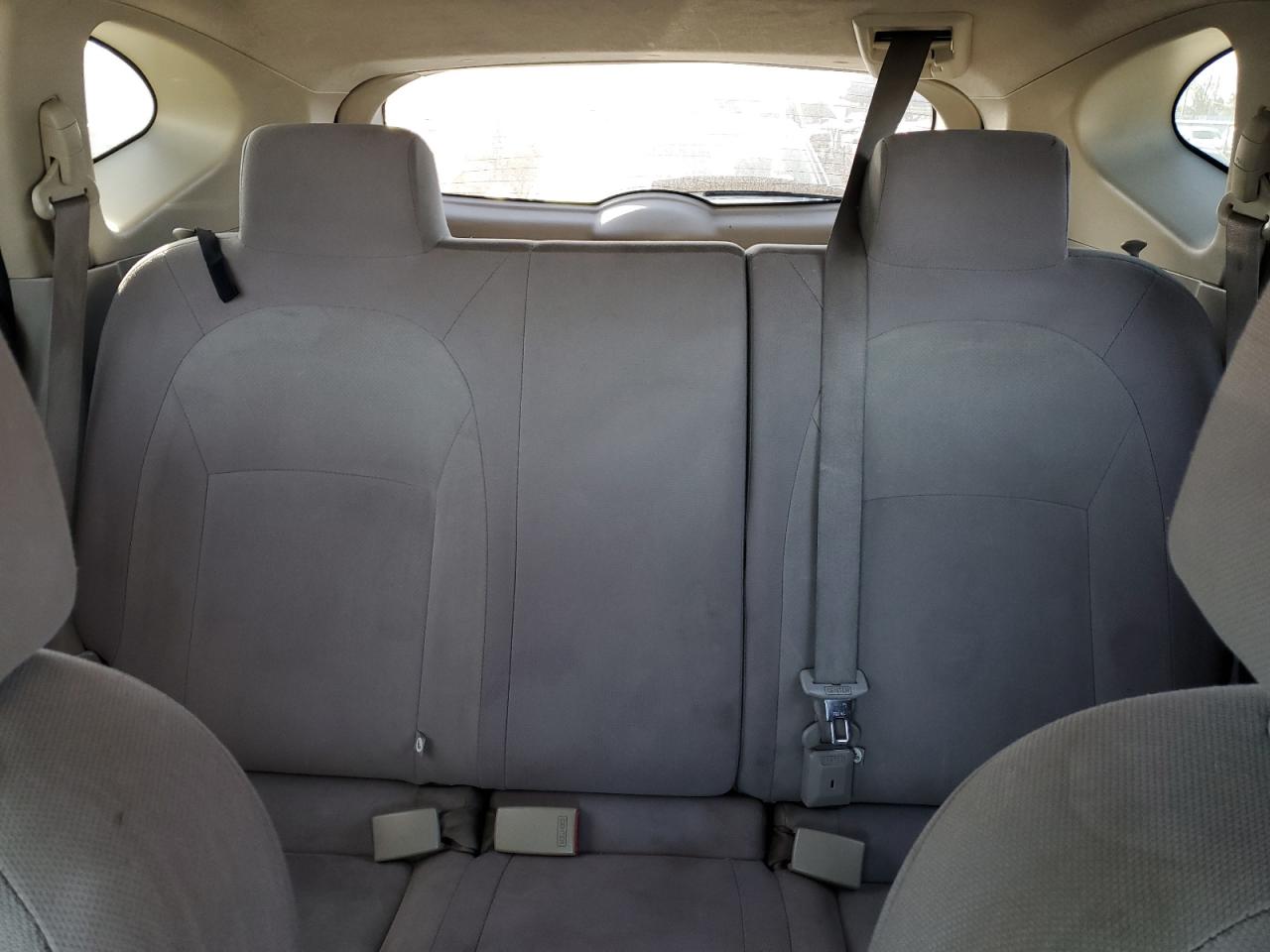 2010 Nissan Rogue - Image 10