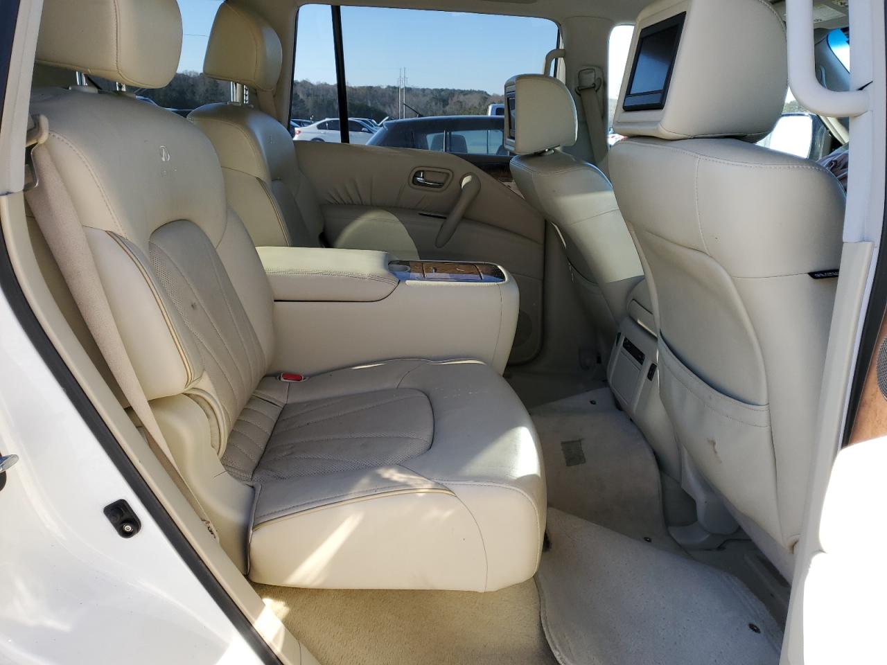 2012 Infiniti QX56 - Image 11