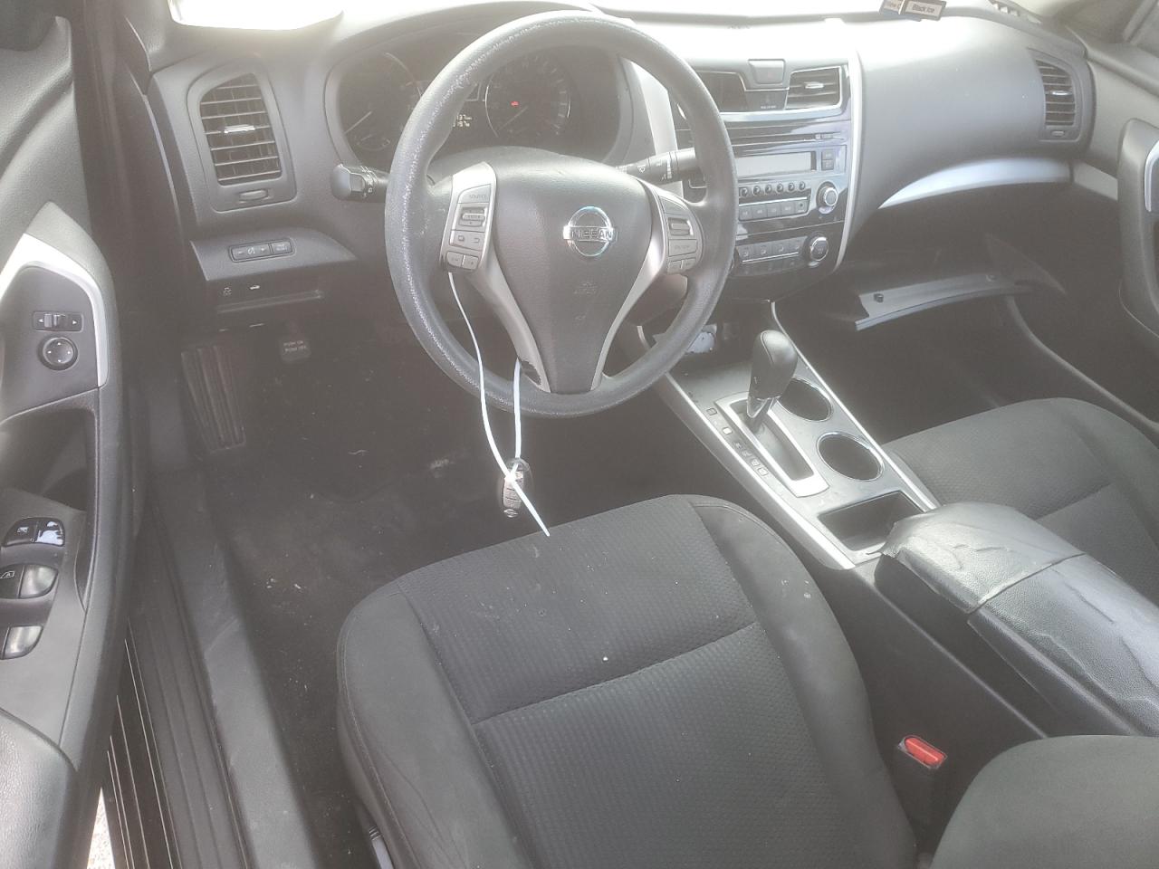 2015 Nissan Altima - Image 8