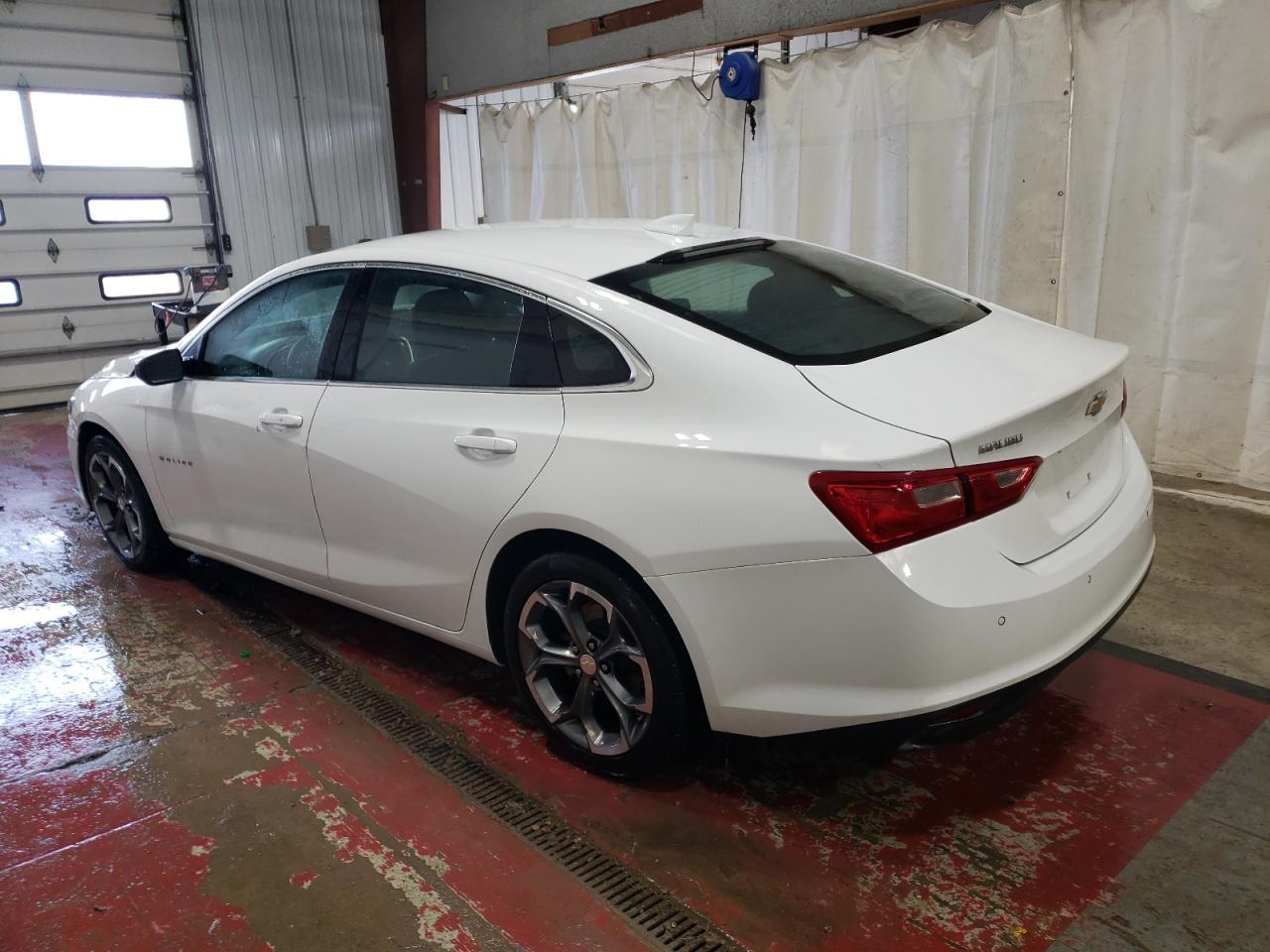2023 Chevrolet Malibu - Image 2
