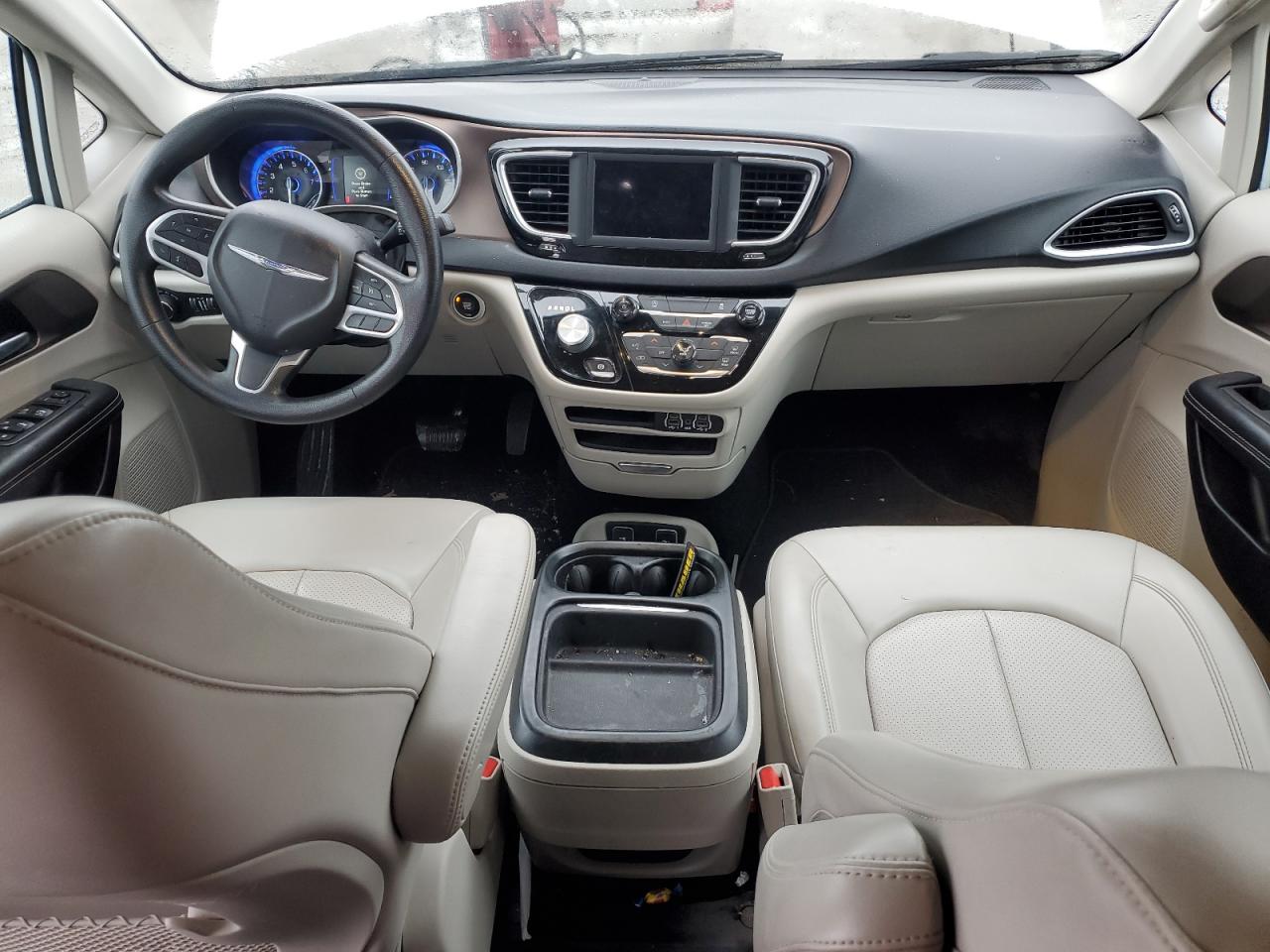 2021 Chrysler Voyager - Image 8