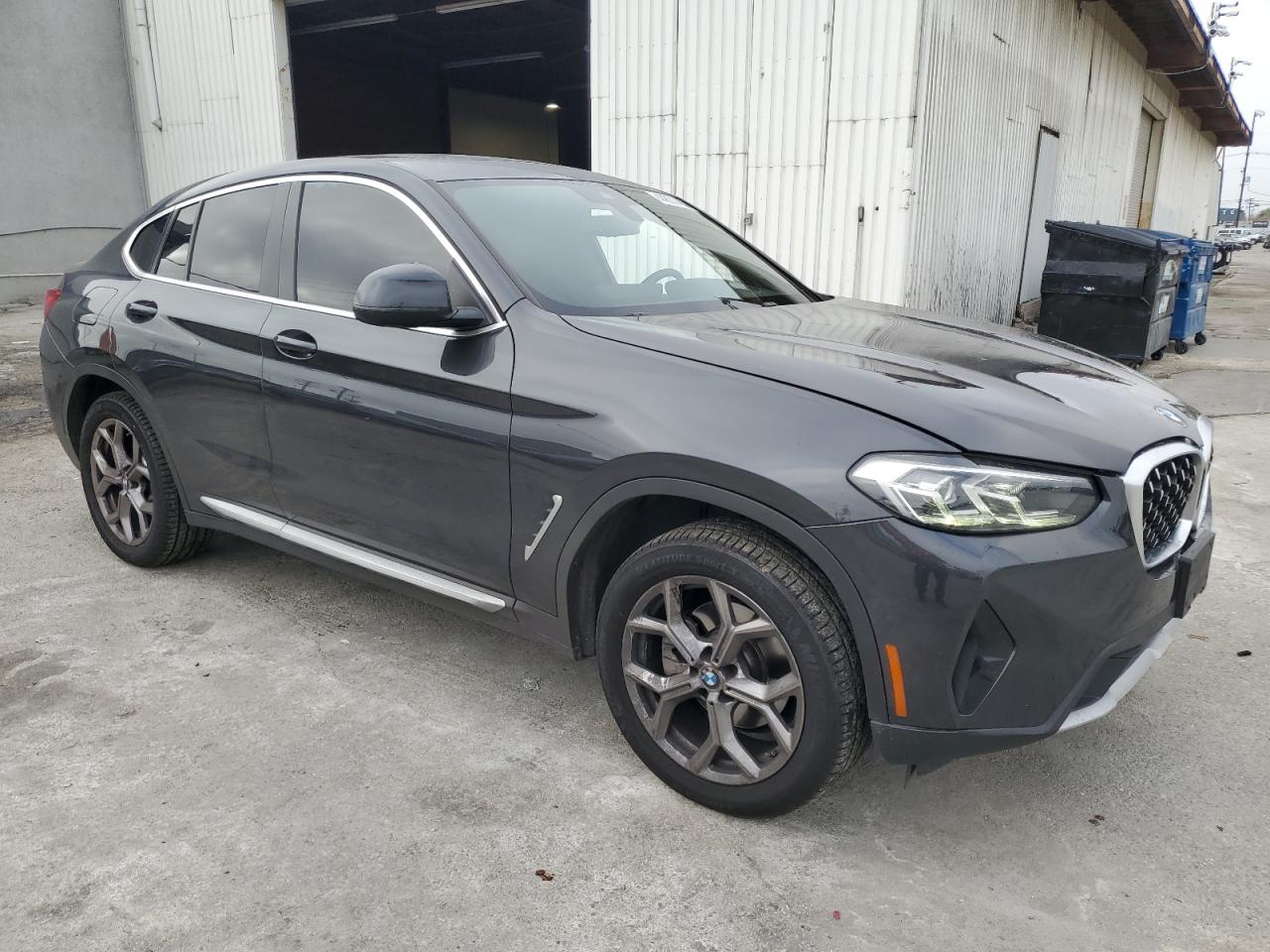 2022 BMW X4 - Image 4