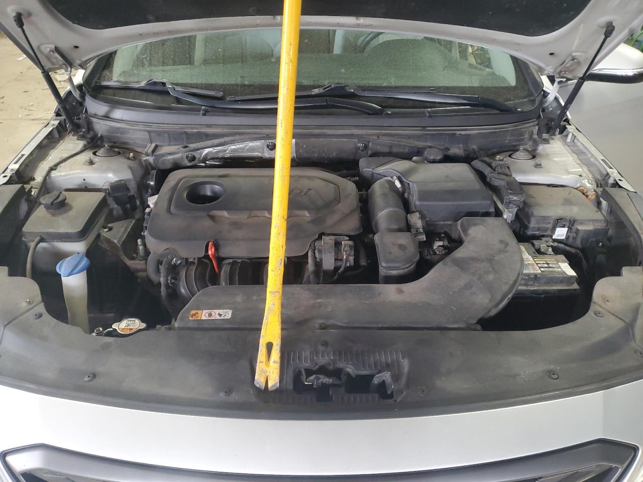 2015 Hyundai Sonata - Image 11