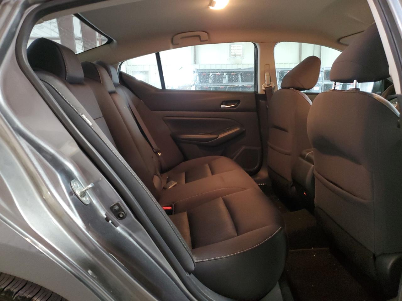2020 Nissan Altima - Image 10