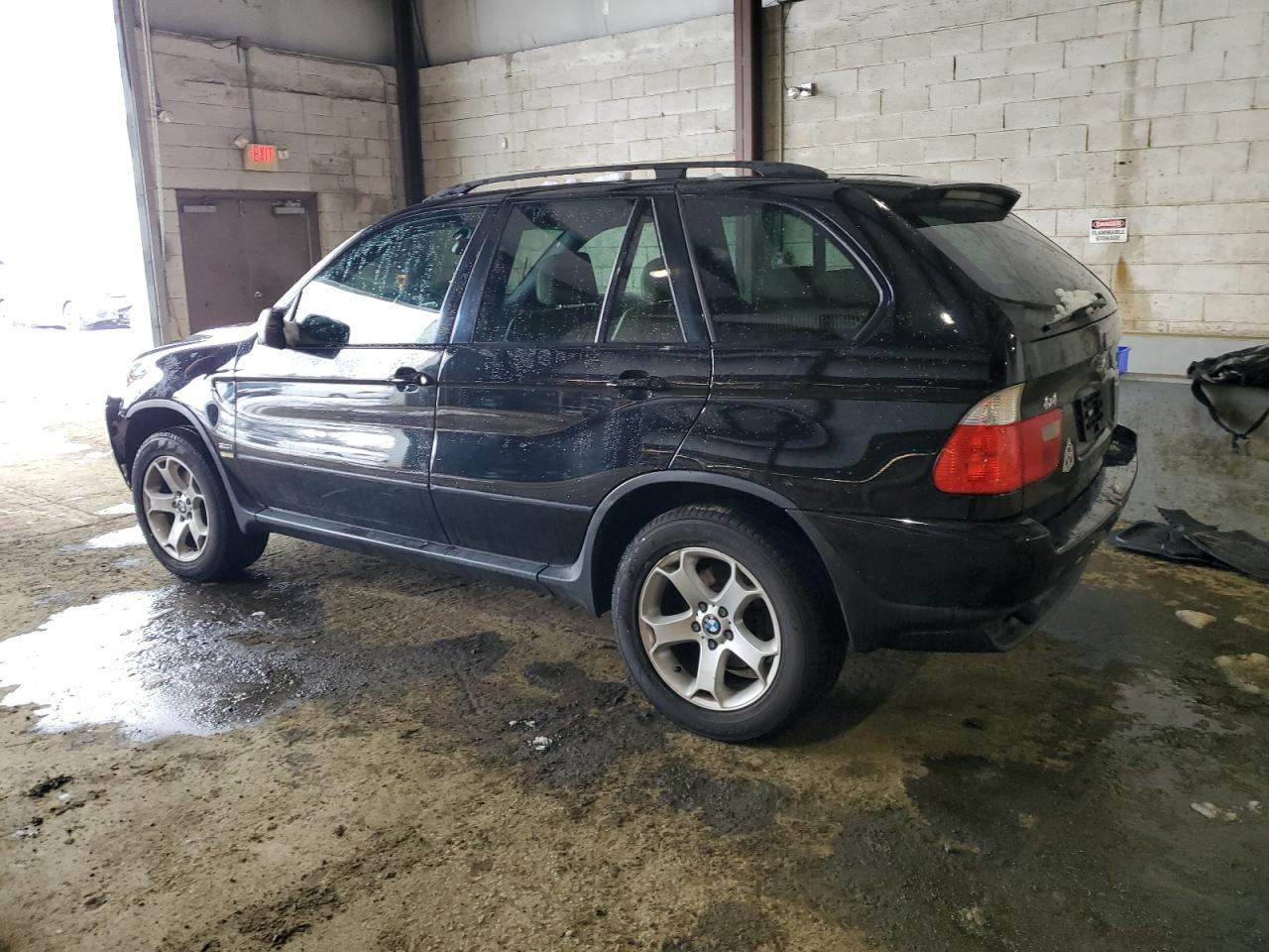 2005 BMW X5 - Image 2