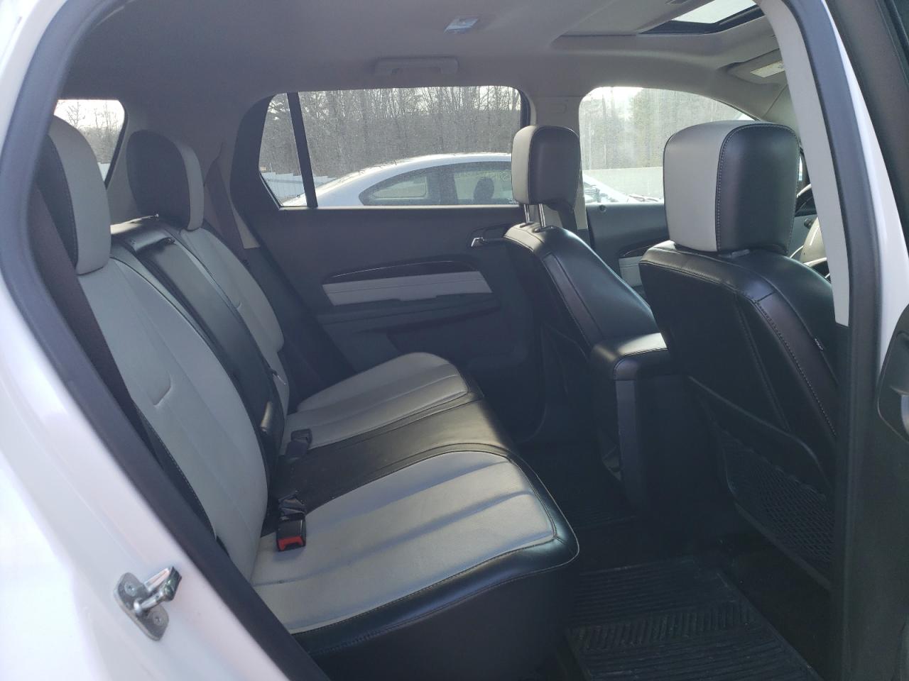 2017 GMC Terrain - Image 11