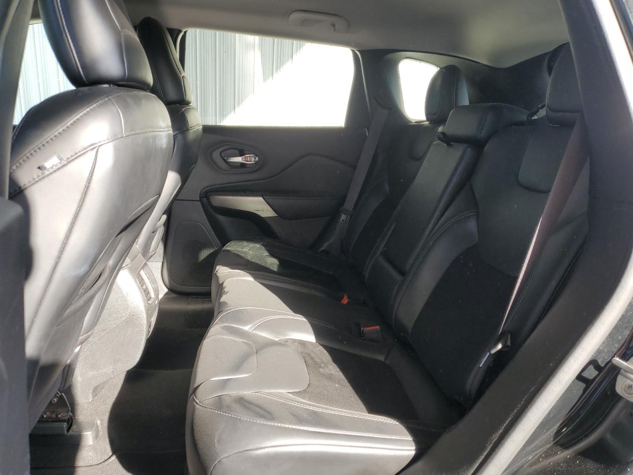 2020 Jeep Grand Cherokee - Image 11