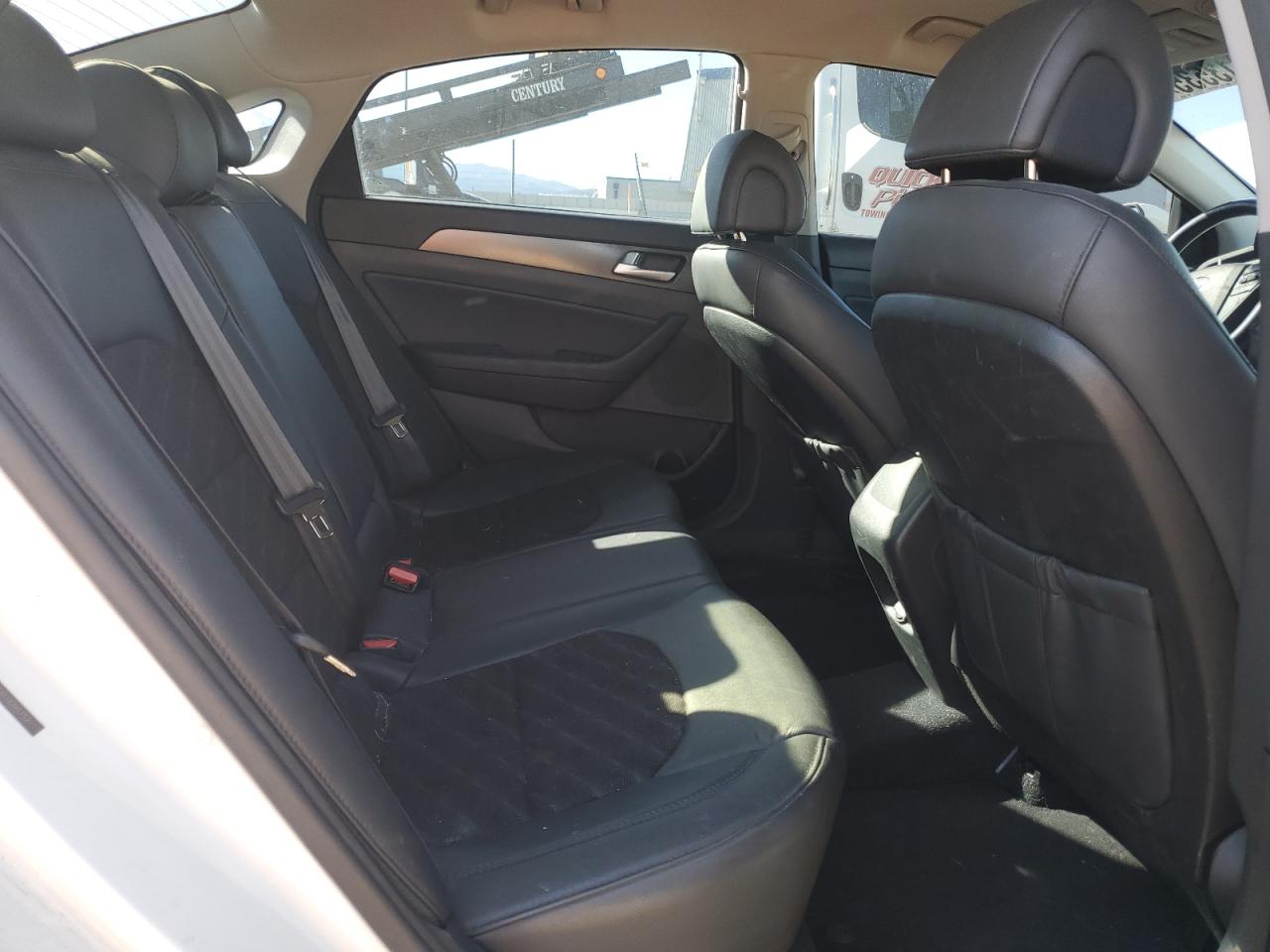 2015 Hyundai Sonata - Image 10