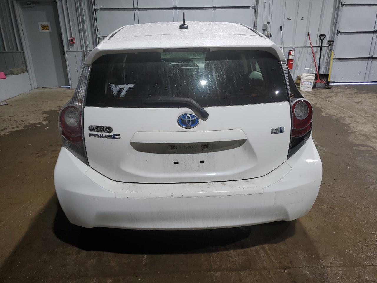 2012 Toyota Prius - Image 6