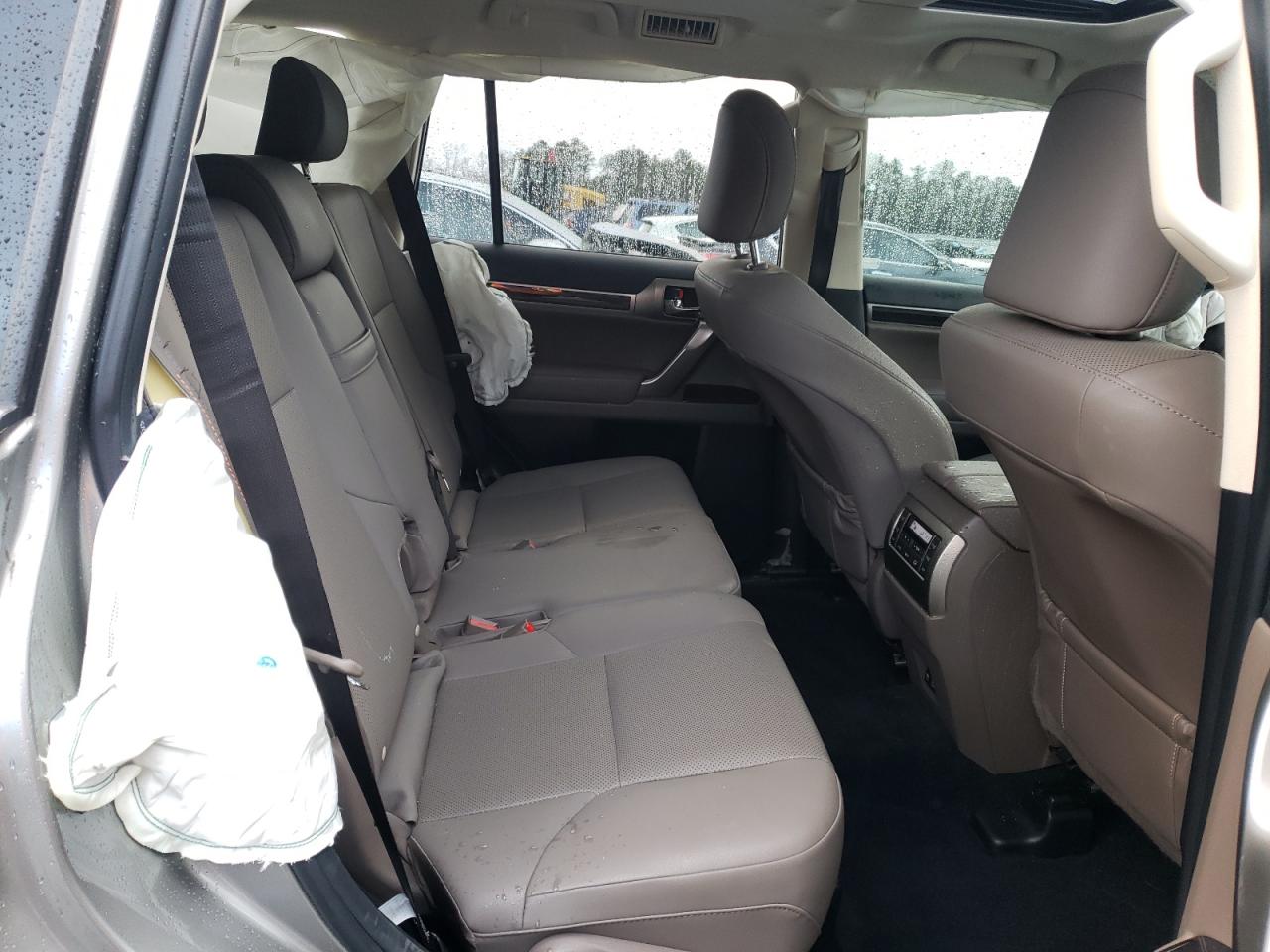 2021 Lexus GX - Image 11