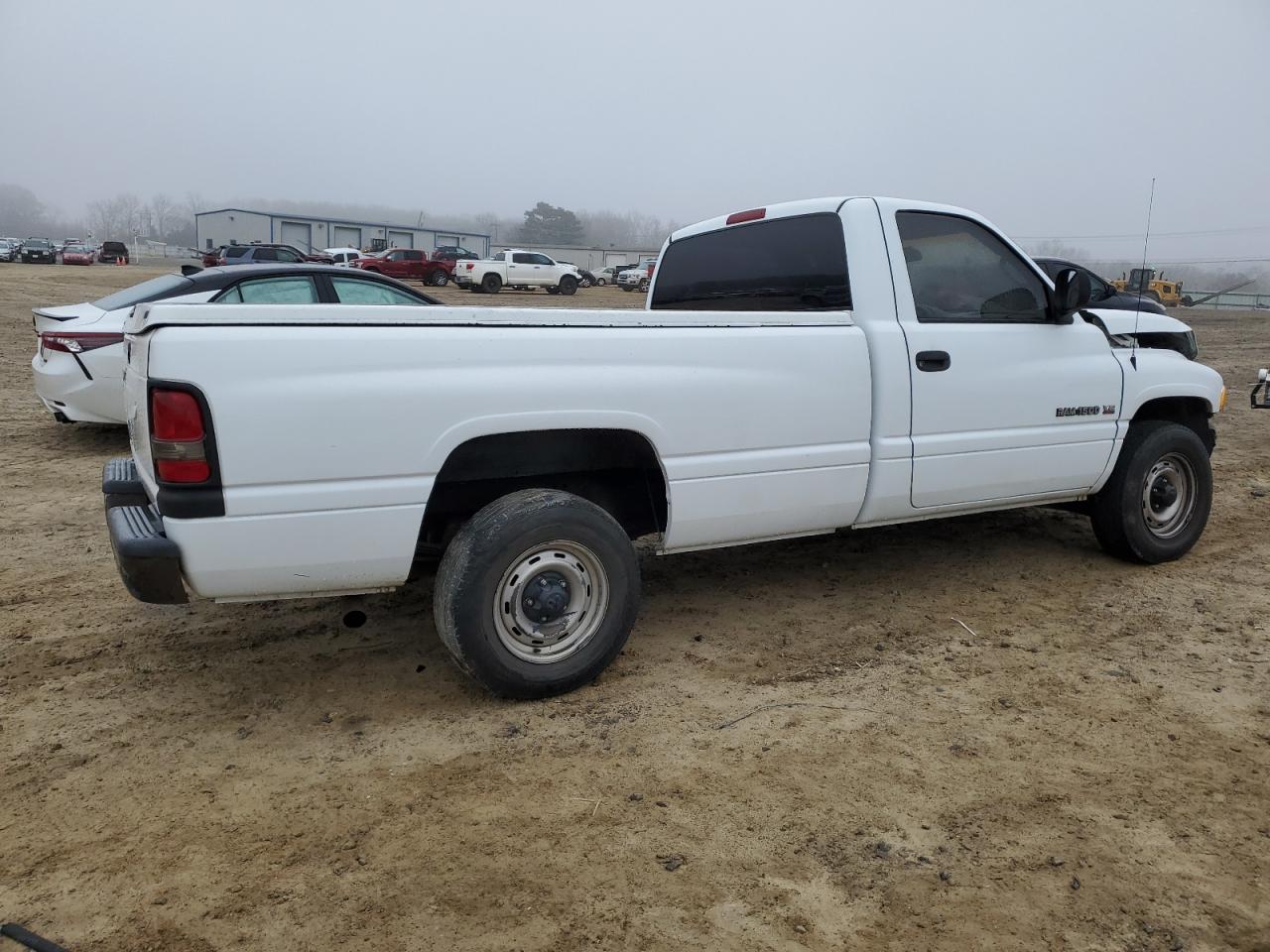 2000 Dodge RAM - Image 3