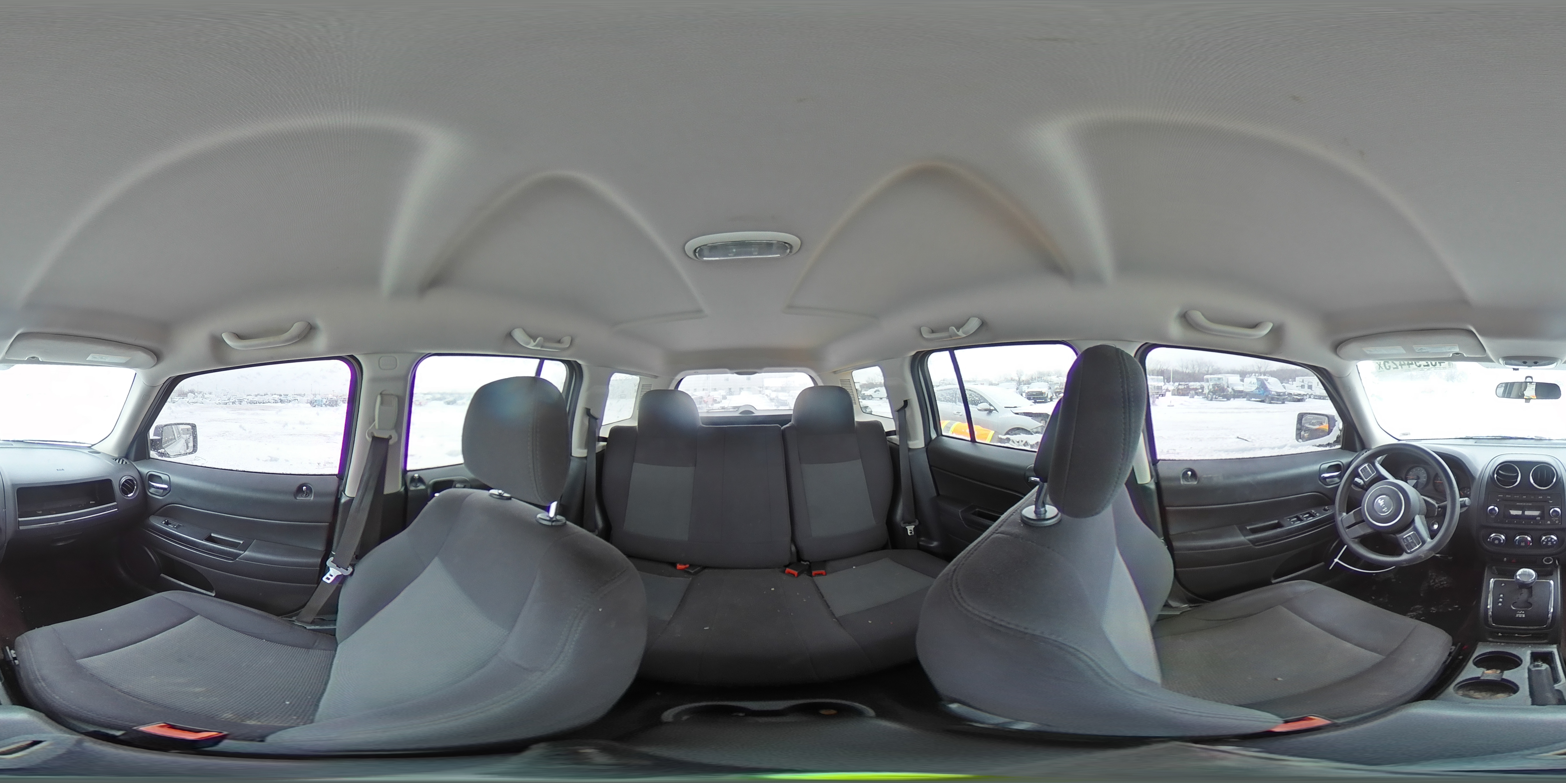 2015 Jeep Liberty (Patriot) - Image 13