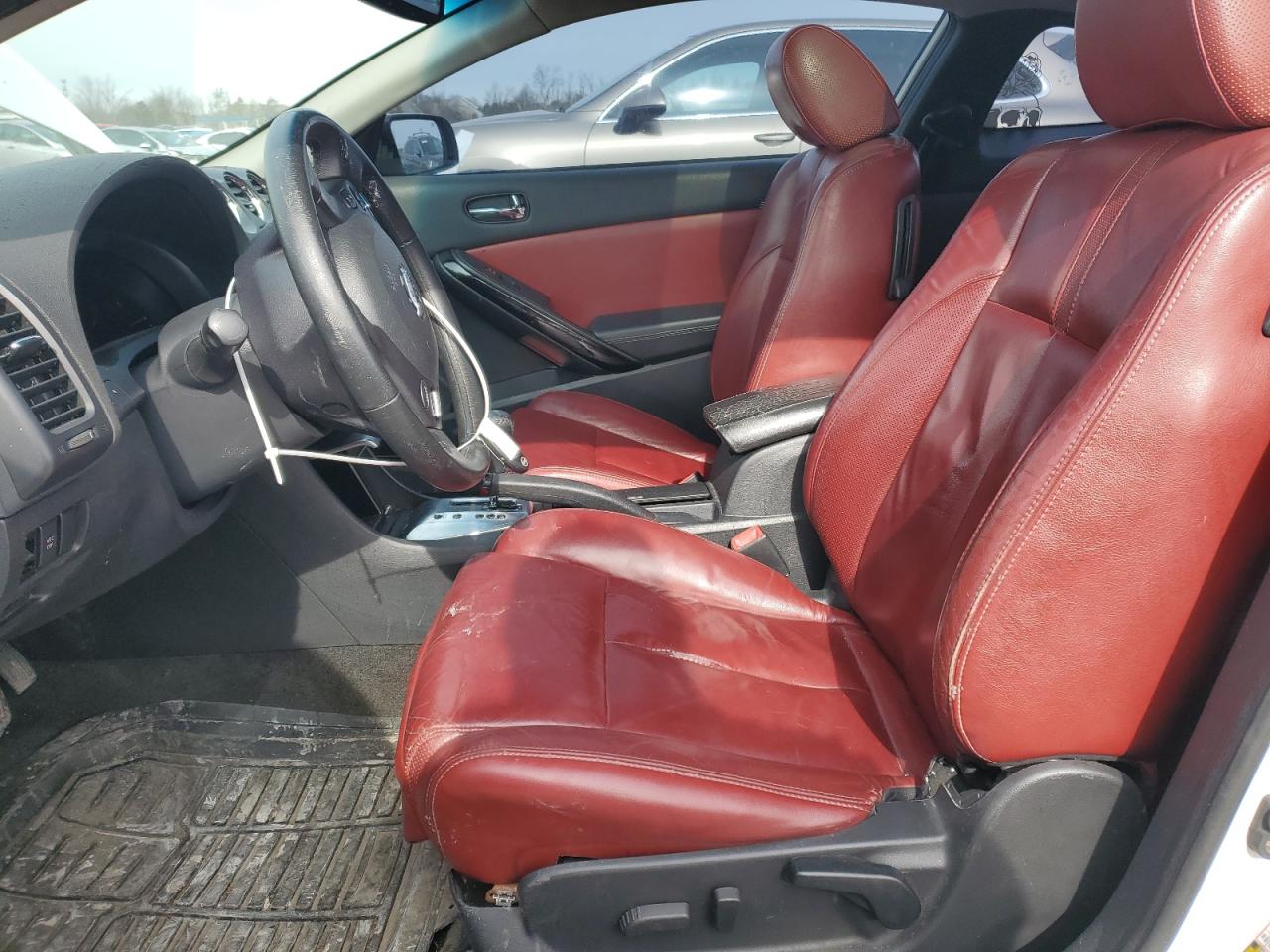 2010 Nissan Altima - Image 7