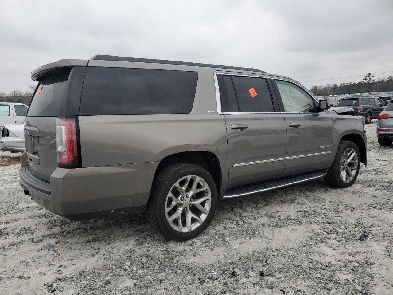 2019 GMC Yukon - Image 3