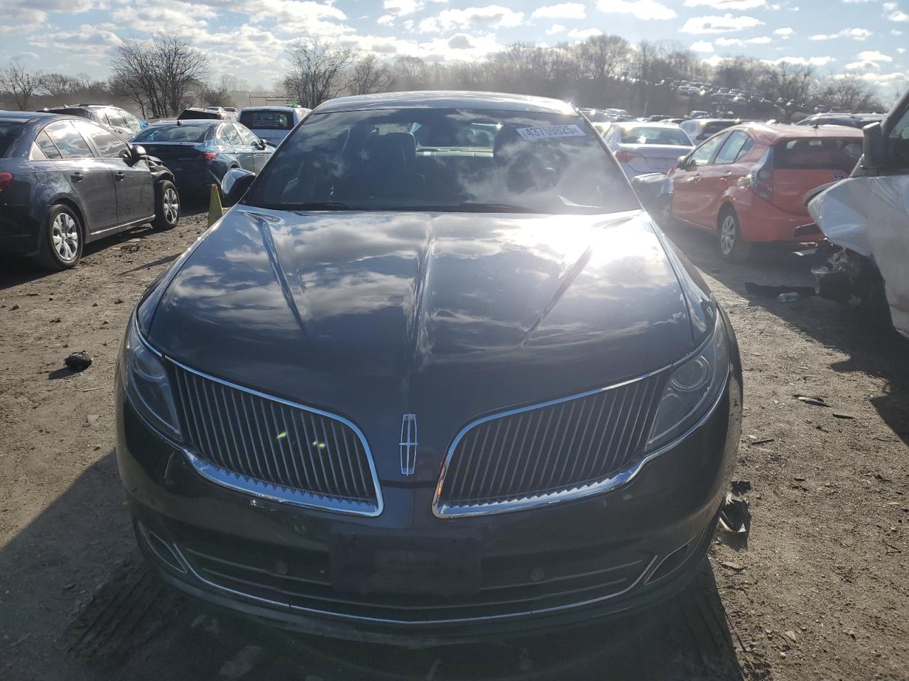 2014 Lincoln MKS - Image 5
