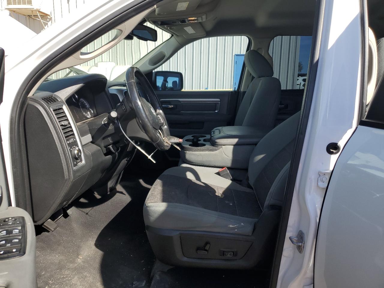 2017 RAM 1500 - Image 7