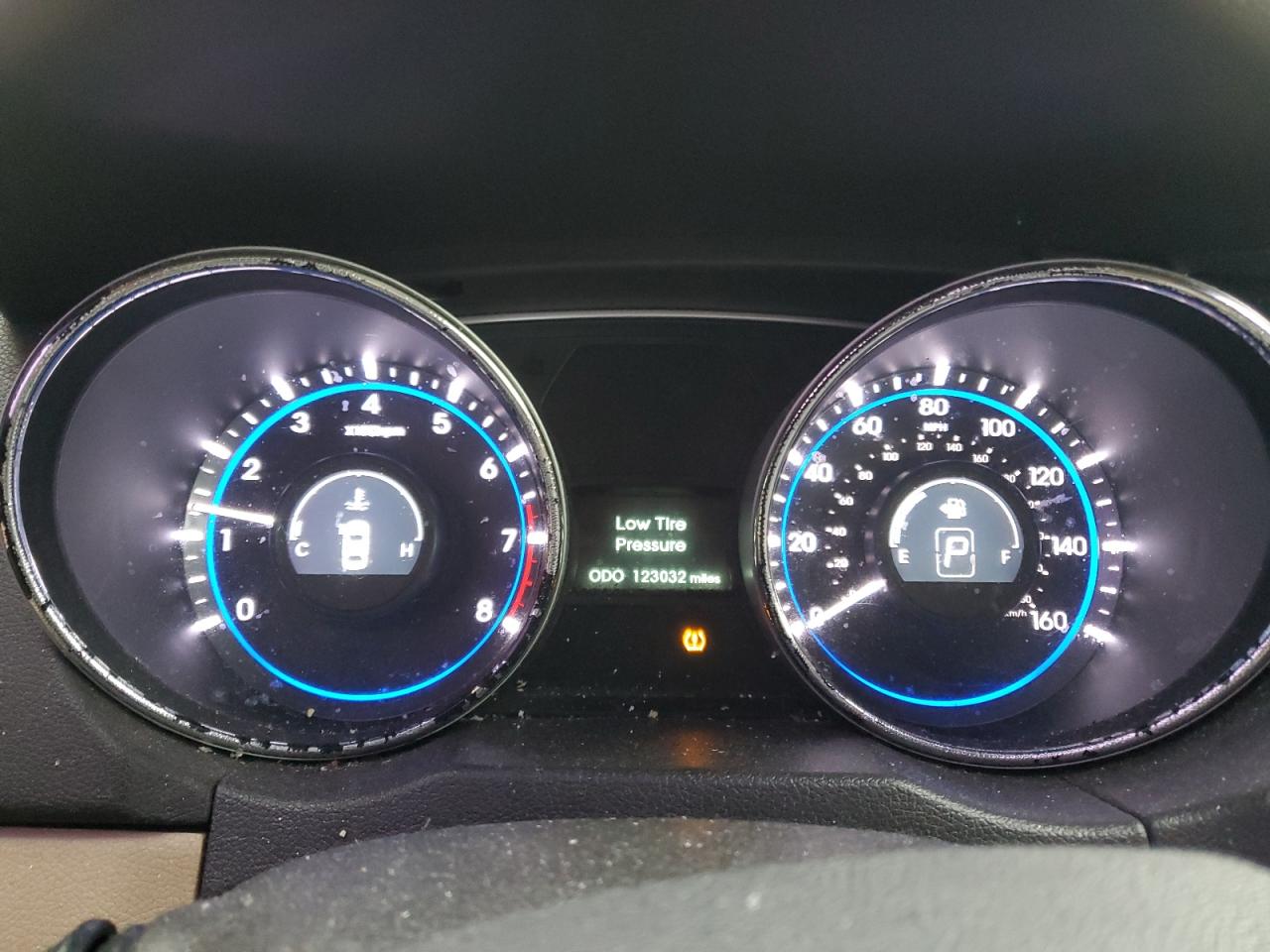 2014 Hyundai Sonata - Image 9