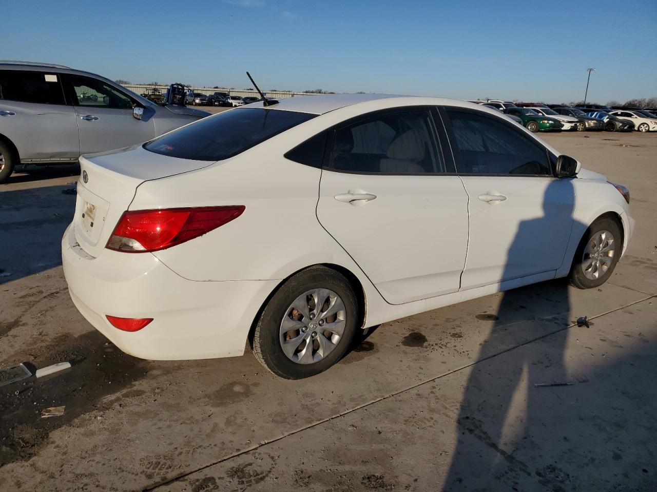 2016 Hyundai Accent - Image 3