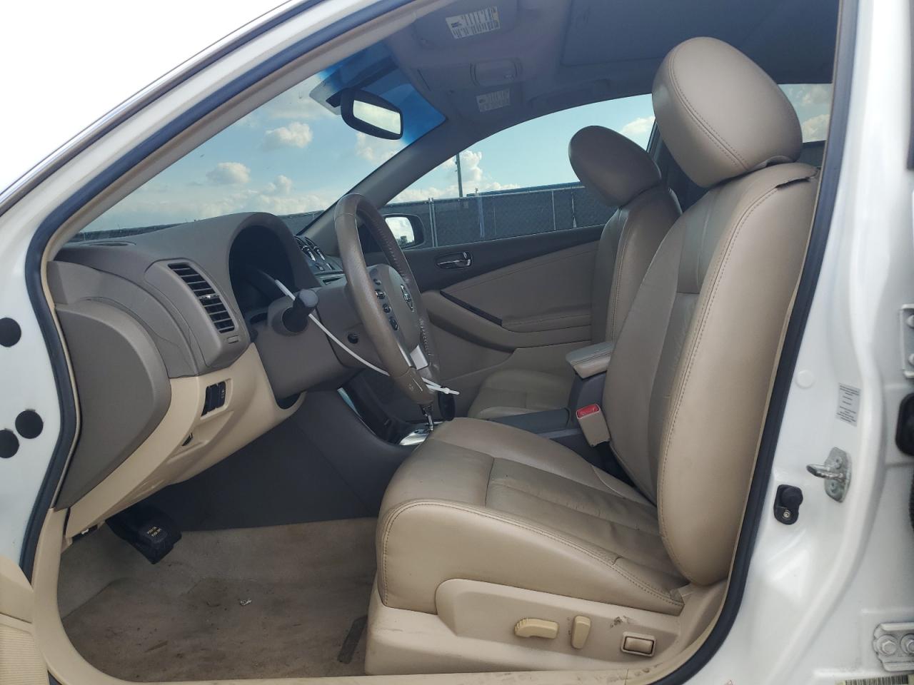 2011 Nissan Altima - Image 7