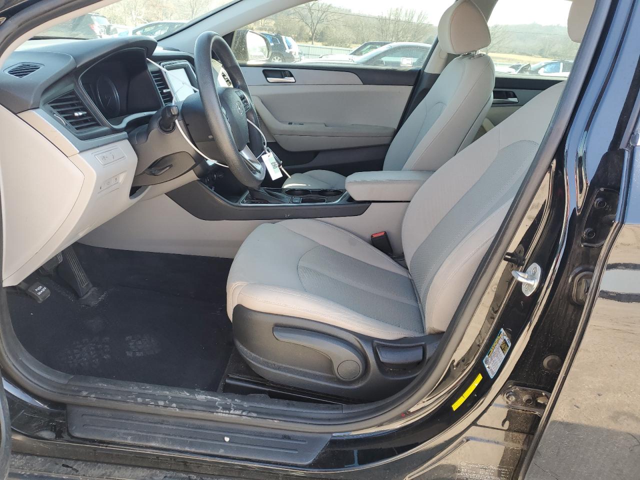 2018 Hyundai Sonata - Image 7