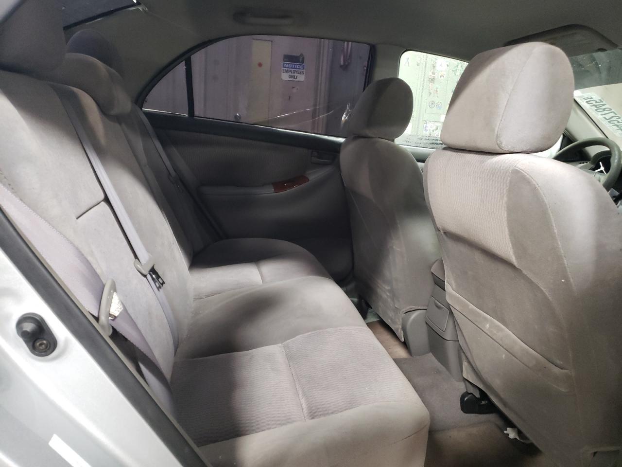 2005 Toyota Corolla - Image 10