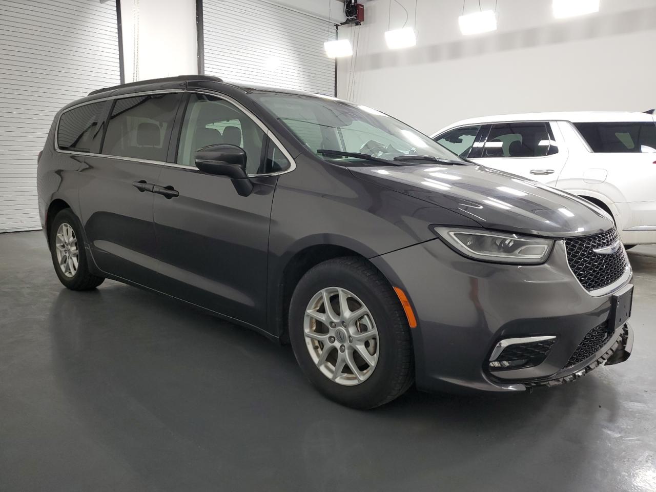 2022 Chrysler Pacifica - Image 4