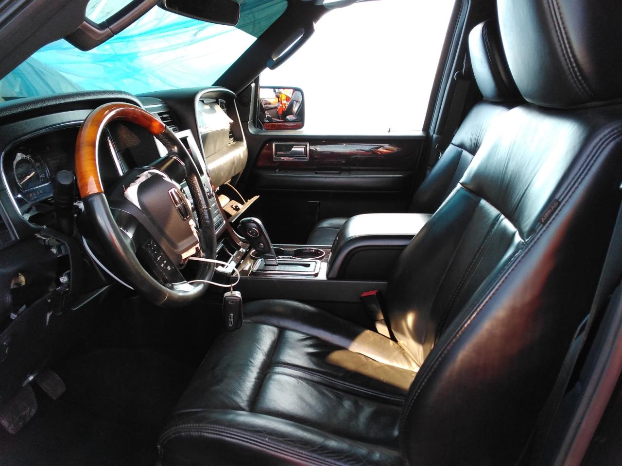 2016 Lincoln Navigator - Image 7