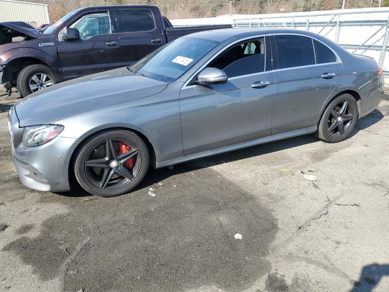2017 Mercedes-Benz E 300 4Matic იყიდება Exeter-ში, RI - Front End