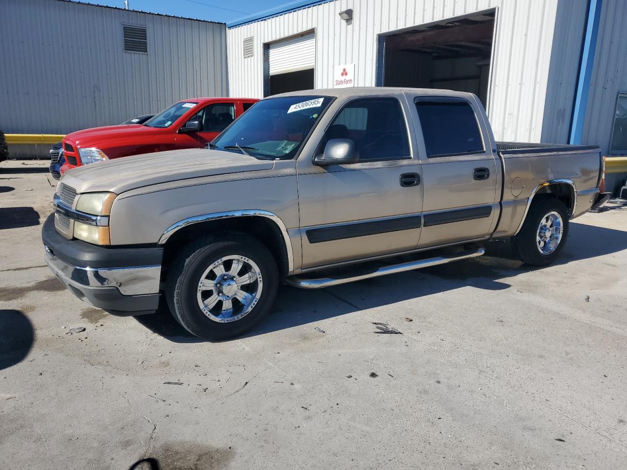 2005 Chevrolet Silverado - Image 1