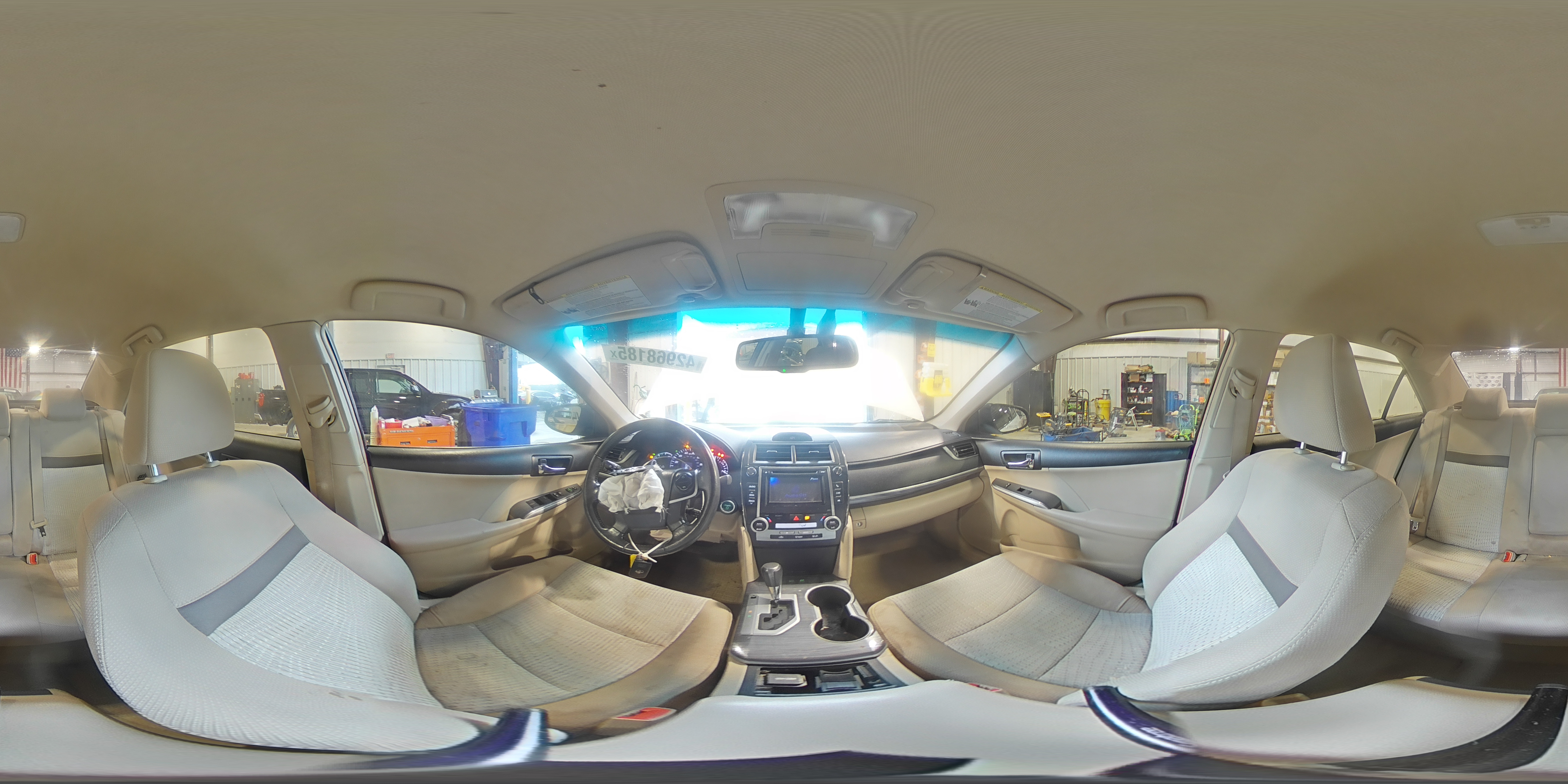 2013 Toyota Camry - Image 13
