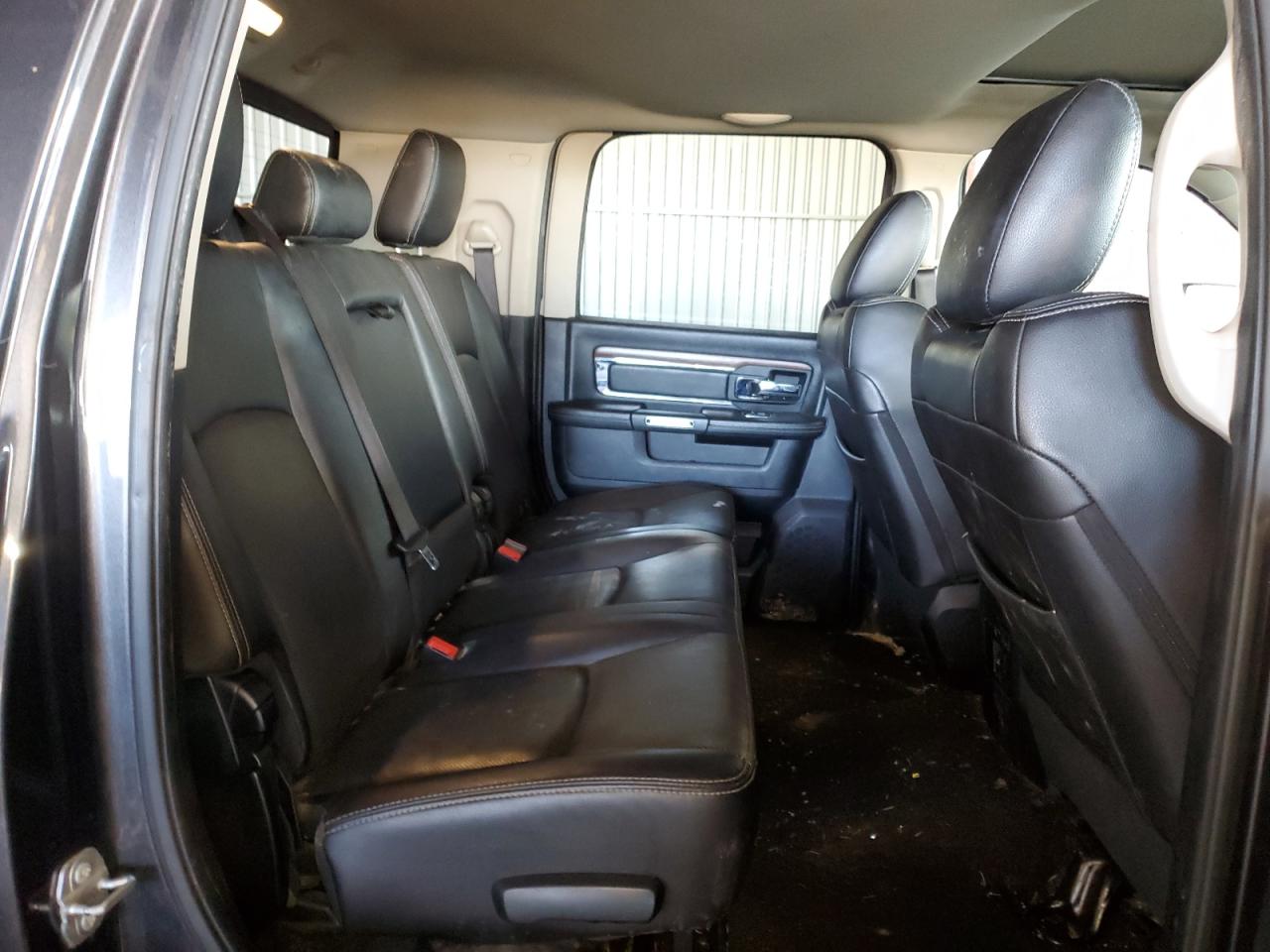 2016 RAM 2500 - Image 10