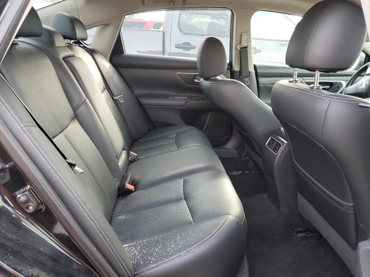 2016 Nissan Altima - Image 10