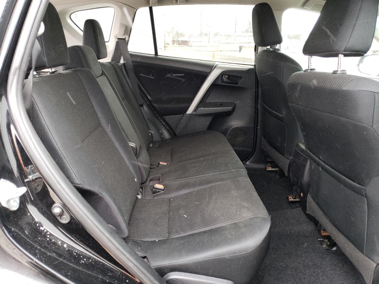 2016 Toyota RAV 4 - Image 11