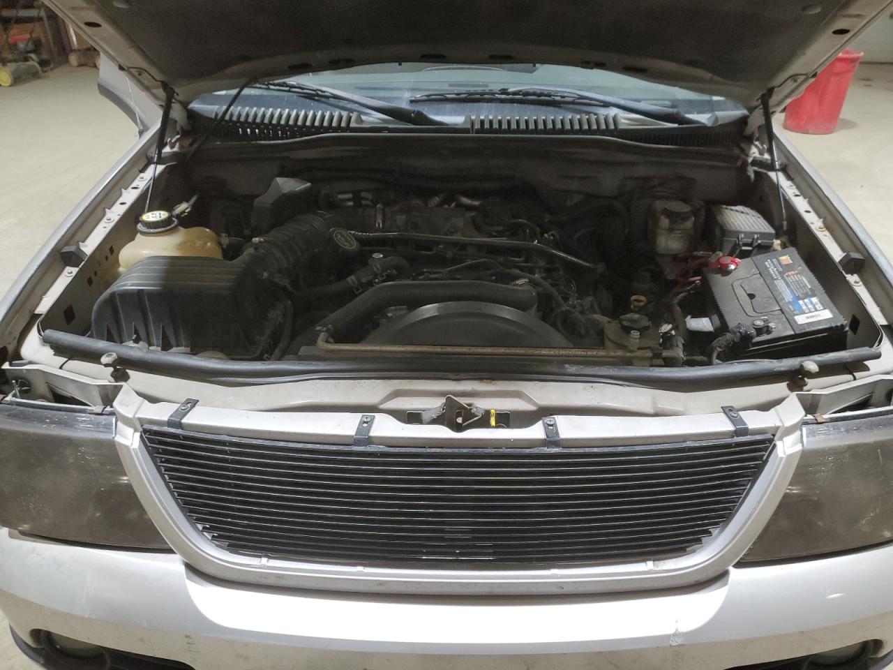 2004 Ford Explorer Xlt VIN: 1FMDU73W44UB04371 Lot: 47103395