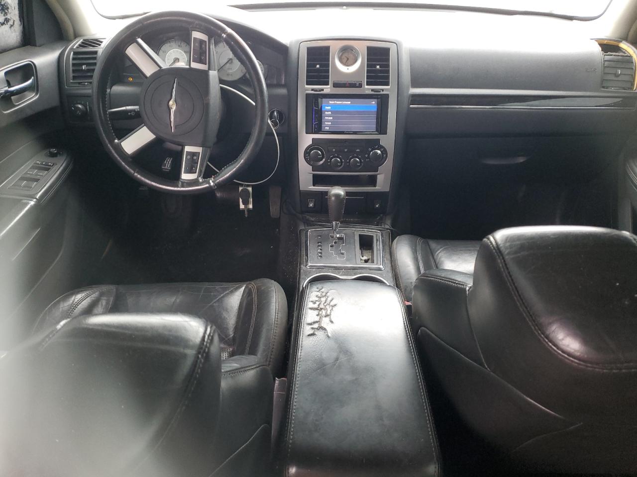 2010 Chrysler 300 - Image 8